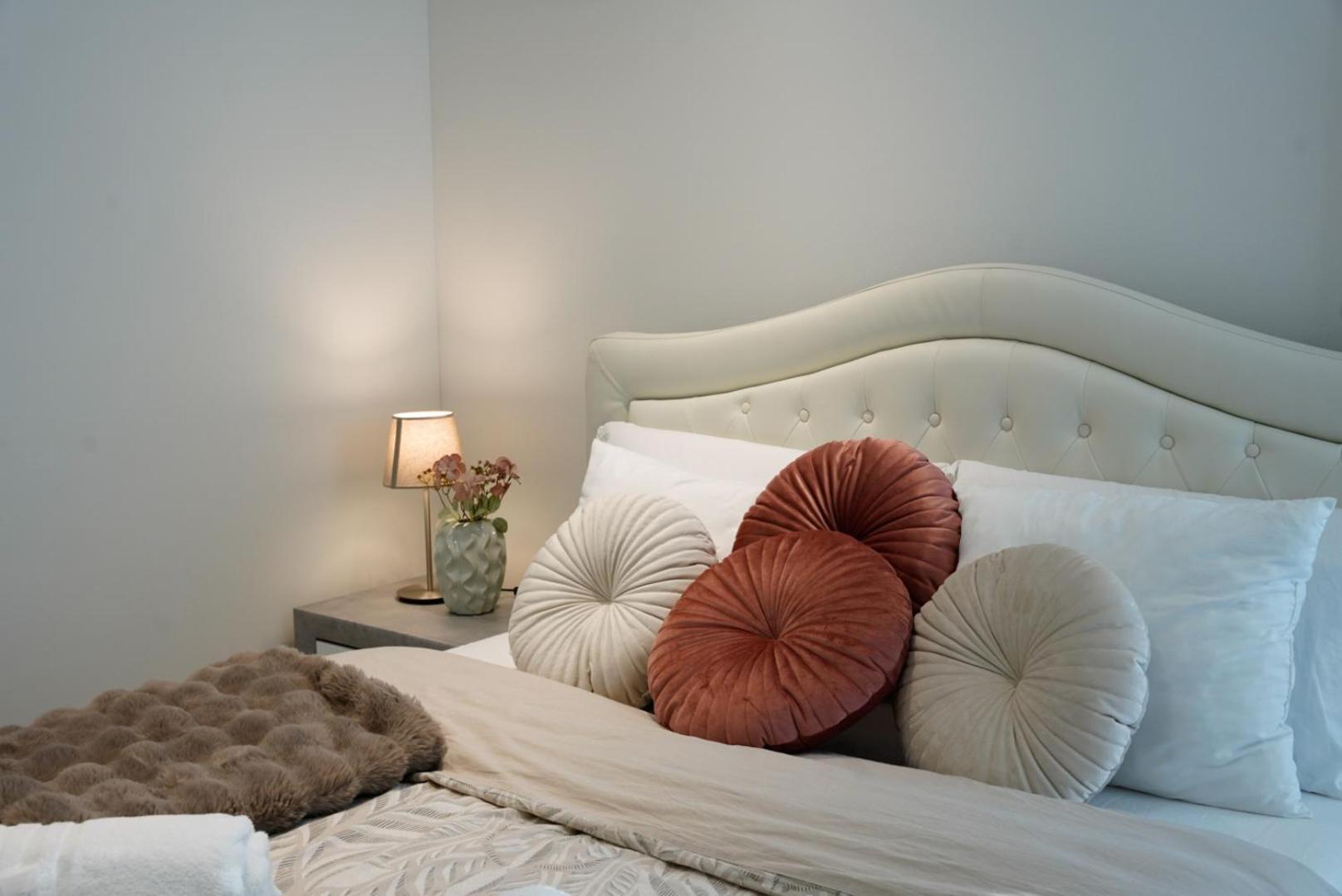 Lakeside Attic Appartamento *